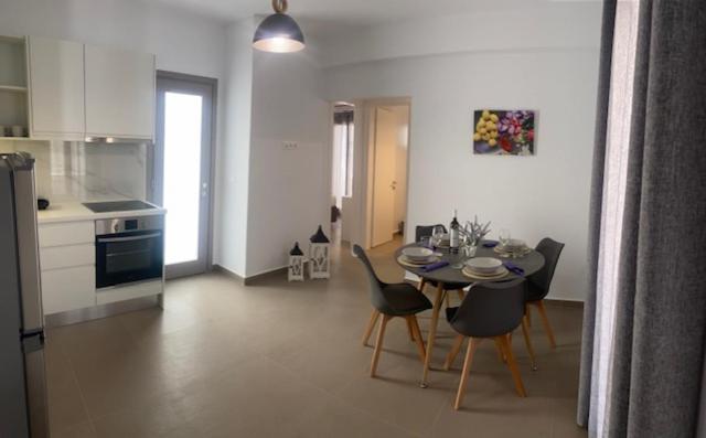 Levanda Guest Houses Andiparo Esterno foto